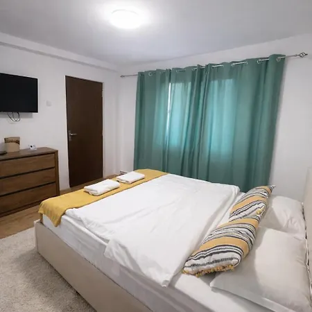 Villa Londof With Panoramic View Brasov
