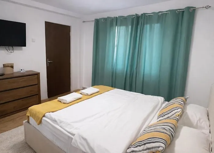 Villa Londof With Panoramic View Brasov